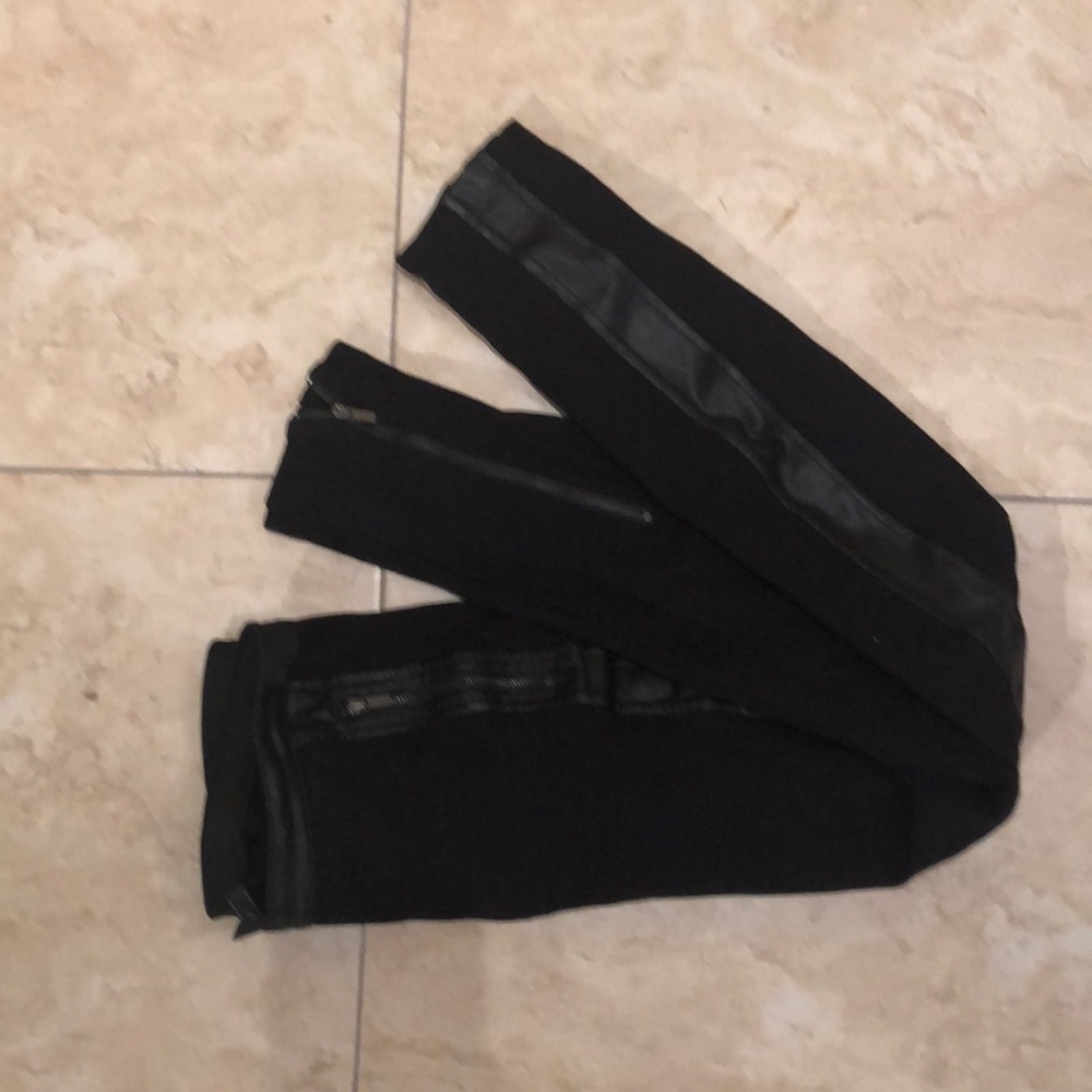 BCBG Tight Pant Legging